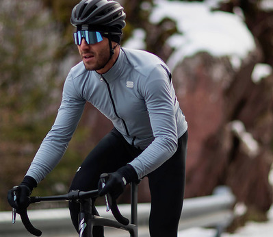 Foto zu dem Text "Sportful: das “Intensity Jacket“ jetzt mit Polartec Alpha und NeoShell"