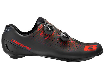 Foto zu dem Text "Gaerne: neuer Rennrad-Schuh “G-Chrono“"