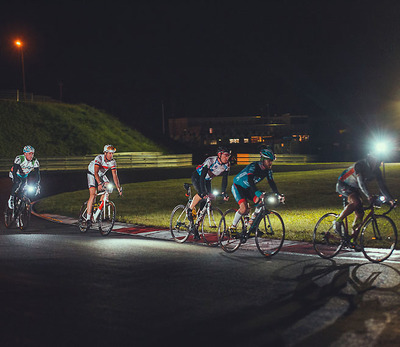 Foto zu dem Text "Velofondo: 24 Stunden auf der Rennstrecke"