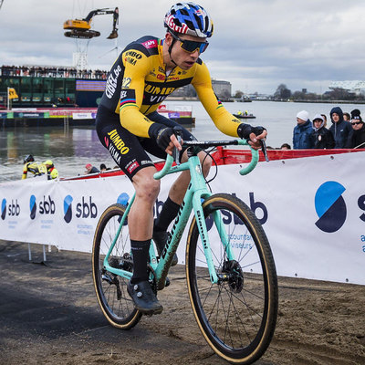 Foto zu dem Text "Van Aert: “Niemand kommt derzeit an van der Poels Level heran“"