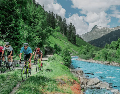 Foto zu dem Text "Grinduro Shakeup Ride: Gravel-Perlen in Graubünden"