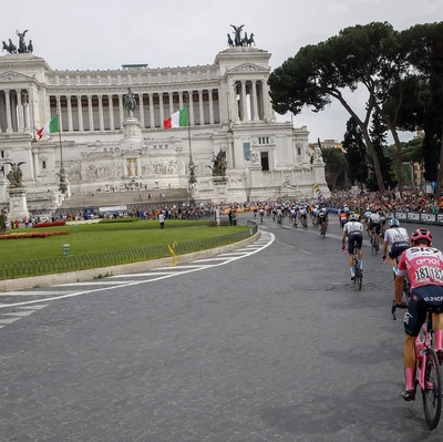 Foto zu dem Text "Der Giro wehrt sich gegen eine Verkürzung auf 18 Tage"