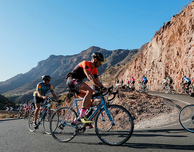 Foto zu dem Text "Vuelta Cicloturista: Zum härtesten Gipfel Europas"