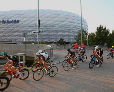 Foto zu dem Text "Munich Bike Stars: Die Donnerstags-Rennen jetzt samstags auf der Rolle"