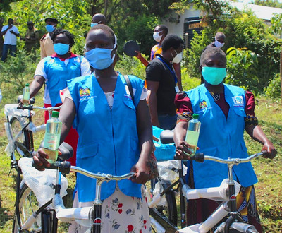 Foto zu dem Text "World Bicycle Relief: Fahrräder zur Pandemie-Vorsorge in Afrika"