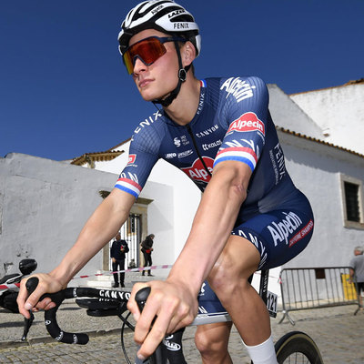 Foto zu dem Text "Van der Poel mit Strava-Rekord am Kleinen Sankt Bernhard"