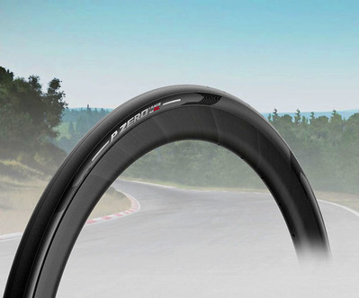 Foto zu dem Text "Pirelli: neue Tubeless-Straßenreifen    P Zero Race TLR"