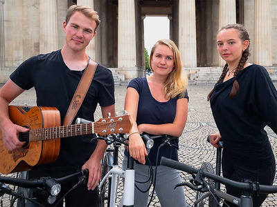 Foto zu dem Text "Moment-Bühne: Kultur auf Rädern"