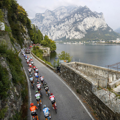 Foto zu dem Text "Stürmt Evenepoel auch in der Lombardei der Konkurrenz davon?"