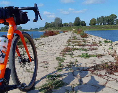 Foto zu dem Text "Gravelronde van Nederland: Deiche, Schotter und Mee/hr..."