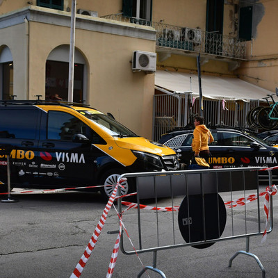 Foto zu dem Text "Corona beim Giro: Jumbo - Visma zieht sich freiwillig zurück"