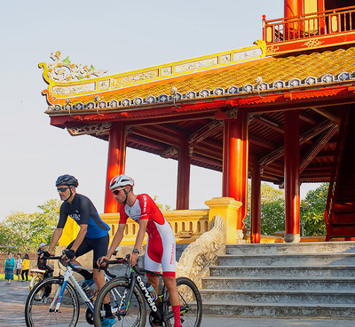 Foto zu dem Text "Coupe de Hue Gran Fondo: Mit Cadel Evans durch Vietnam"