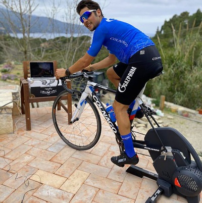 Foto zu dem Text "Gazprom-RusVelo: spendet Smart-Trainer an die Radsport-Jugend"