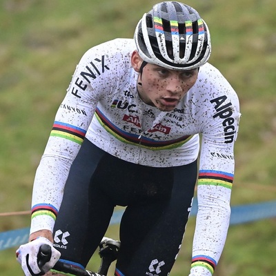 Foto zu dem Text "Van der Poel startet auch beim Ethias Cross in Essen"