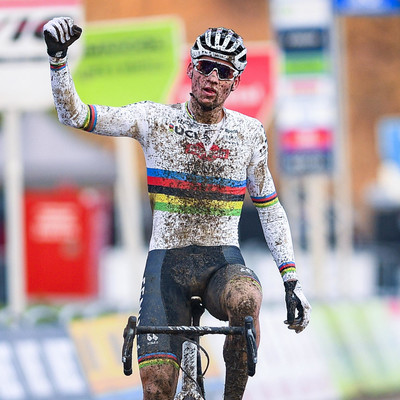 Foto zu dem Text "Van der Poel in Baal trotz schlechter Beine nicht zu schlagen"