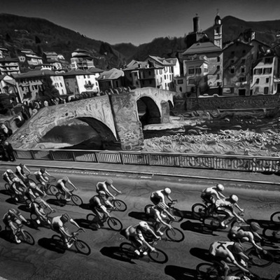 Foto zu dem Text "Granfondo Milano - San Remo: Frühjahrs-Klassiker im Sommer"