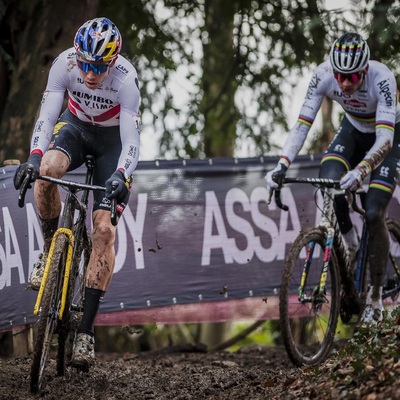 Foto zu dem Text "Van Aert bezwingt in Overijse van der Poel"