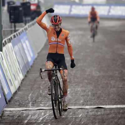 Foto zu dem Text "Cross-WM: Finale des U23-Rennens im Video"