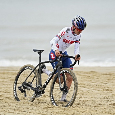 Foto zu dem Text "Pidcock schürfte am Strand von Oostende nach Bronze"