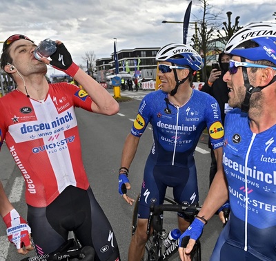 Foto zu dem Text "Deceuninck tanzt mit van der Poel und Van Aert Quick-Step"