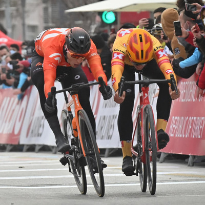 Foto zu dem Text "Das Finale der 1. Etappe der Türkei-Rundfahrt im Video"