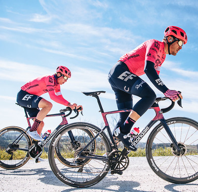 Foto zu dem Text "Rapha EF Nippo: das “regelkonformste Kit aller Zeiten“"