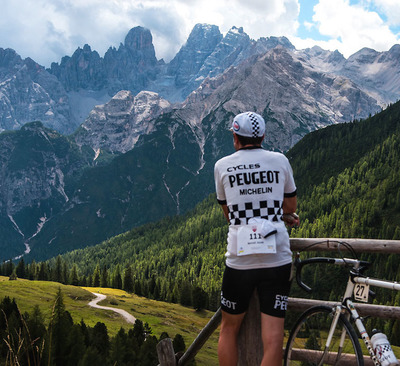 Foto zu dem Text "Eroica Dolomiti: Retro-Runde mit kulinarischen Köstlichkeiten"