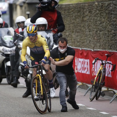 Foto zu dem Text "Auch Roglics Fehlen im Finale spielte Van Aert in die Karten"