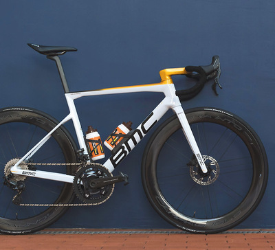 Foto zu dem Text "Greg van Avermaets BMC Teammachine SLR01 "