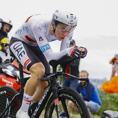 Foto zu dem Text "Pogacar gewinnt Zeitfahren in Laval, van der Poel bleibt in Gelb"