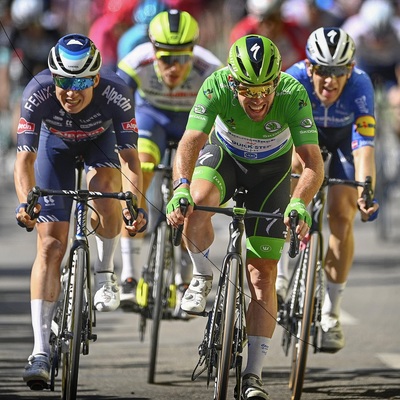 Foto zu dem Text "Für seinen Tour-Rekordsieg muss Cavendish ganz tief gehen"