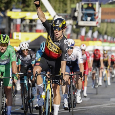 Foto zu dem Text "Van Aert gewinnt die Schlussetappe, Greipel Fünfter"