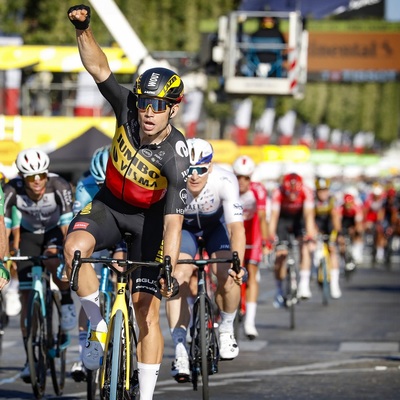 Foto zu dem Text "Auf den Champs Élysées pokerte Greipel etwas zu lange"