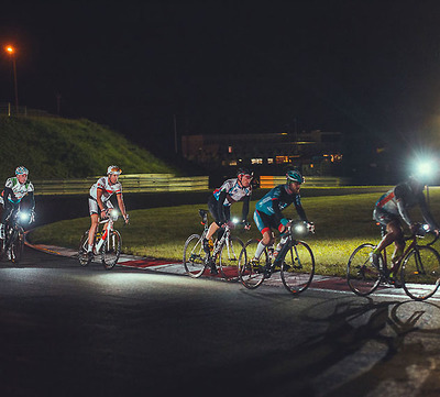 Foto zu dem Text "Velofondo: 24 Stunden auf der Rennstrecke"