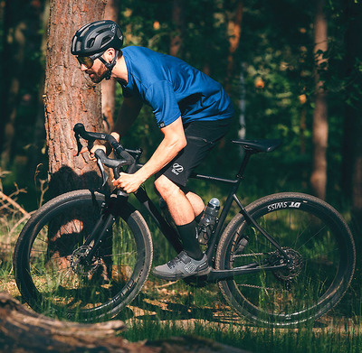 Foto zu dem Text "8bar Grunewald Carbon: neues Gravelbike mit 29-Zoll-Laufrädern"