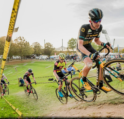 Foto zu dem Text "Munich Super Cross: Querfeldein im Park"