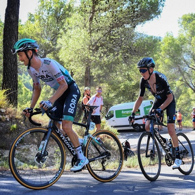 Foto zu dem Text "Großschartner verliert Sekundenduell gegen Roglic"