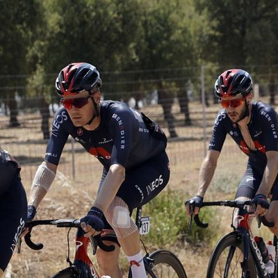 Foto zu dem Text "Vuelta: Schachmann und Co. zogen Rivalen van Baarle ins Ziel"