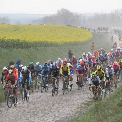 Foto zu dem Text "Paris-Roubaix mit einem Pavé-Abschnitt mehr als 2019 "