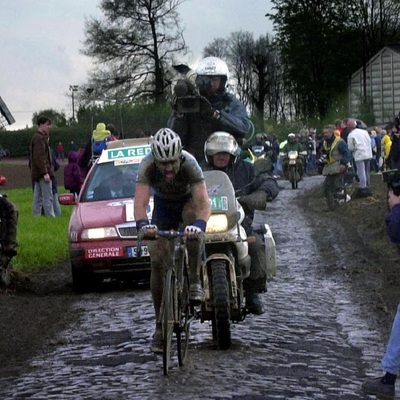 Foto zu dem Text "Schlamm in der “Hölle“: Vorteil für Van Aert und van der Poel"