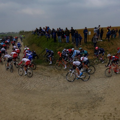 Foto zu dem Text "Van Aert vs. van der Poel auch bei der  “Königin der Klassiker“?"