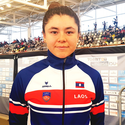 Foto zu dem Text "Fanny Cauchois: Eine Pariserin im laotischen Nationaldress"