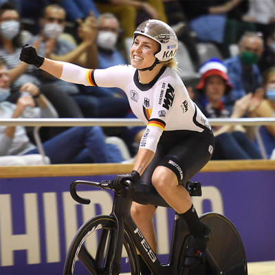 Foto zu dem Text "Hinze: “Hoffentlich kann ich das WM-Trikot nun mal tragen“"