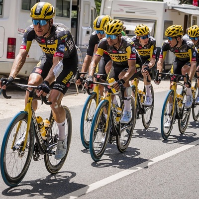 Foto zu dem Text "Roglic, Vingegaard & Van Aert führen Jumbo-Visma bei der Tour an"