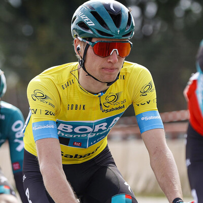 Foto zu dem Text "Vlasov startet bestmöglich auf seine Reise zur Tour de France"