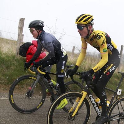 Foto zu dem Text "Sauerländer trotzten bei der Limburg Classic Schnee und Hagel"