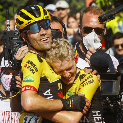 Foto zu dem Text "Dumoulin bereitet Jumbo-Kollegen Bouwman den Weg zum Sieg"