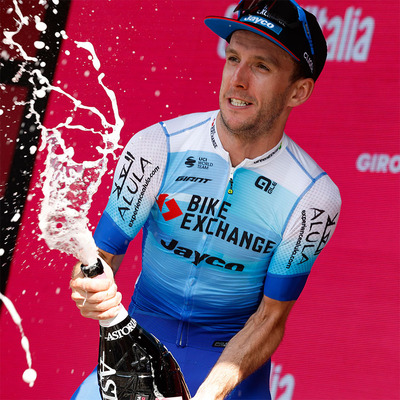 Foto zu dem Text "Simon Yates kündigt Start bei Vuelta a Espana an"