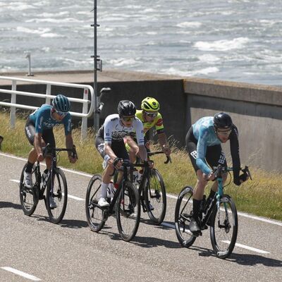 Foto zu dem Text "ZLM Tour: Starke Schmerzen zwingen Ausreißer Decker zur Aufgabe"