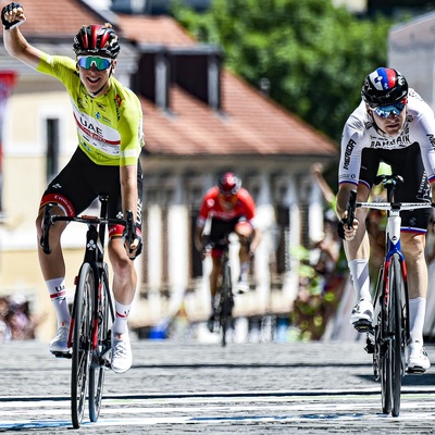 Foto zu dem Text "Sprintduell gegen Mohoric: Pogacar gewinnt auch Schlussetappe"